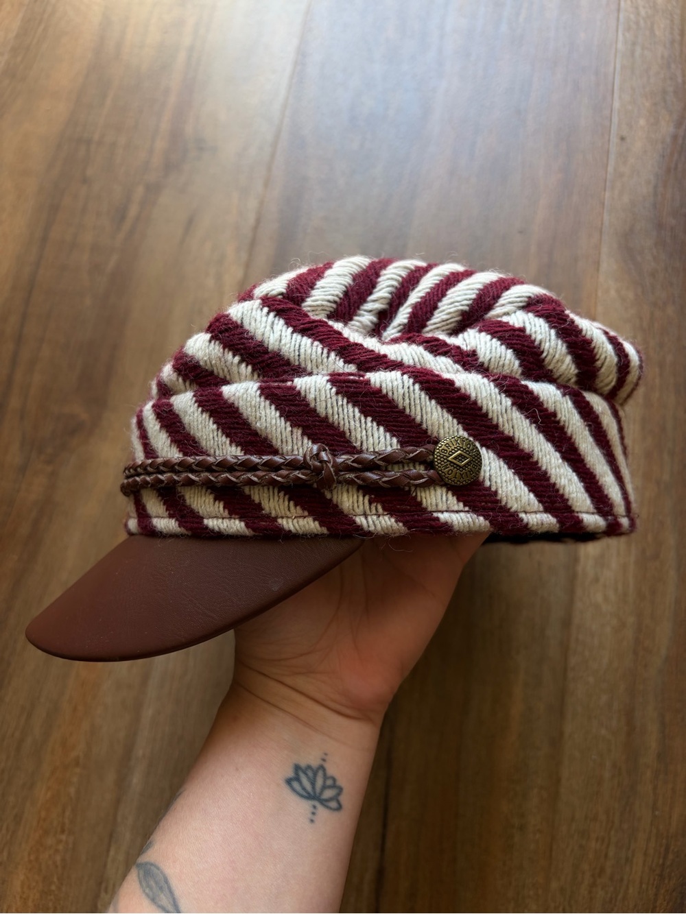 Brixton Albany Cap Burgundy Cream Striped Newsboy Nautical Sailor Hat Y2K - Picture 2 of 9